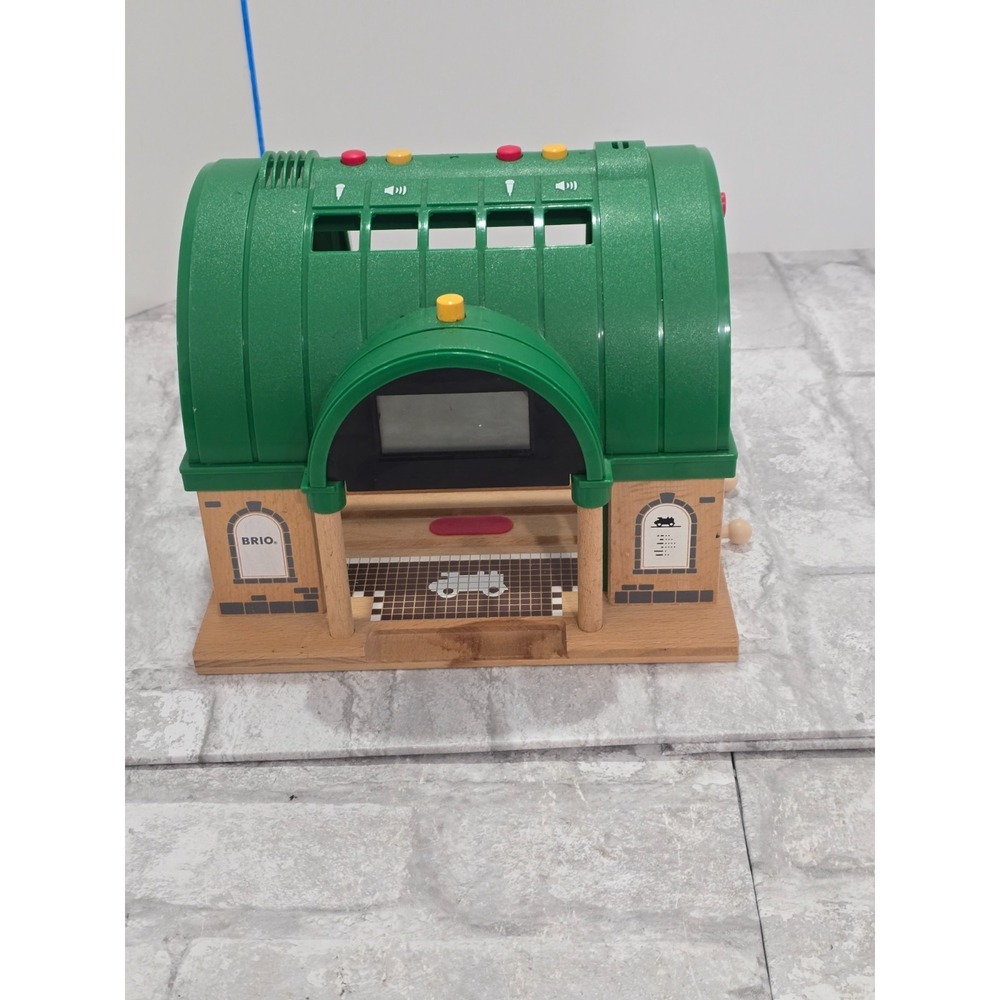 BRIO 33655 Train Central RR Station SOUNDS Microphones Working VIDEO Flaw